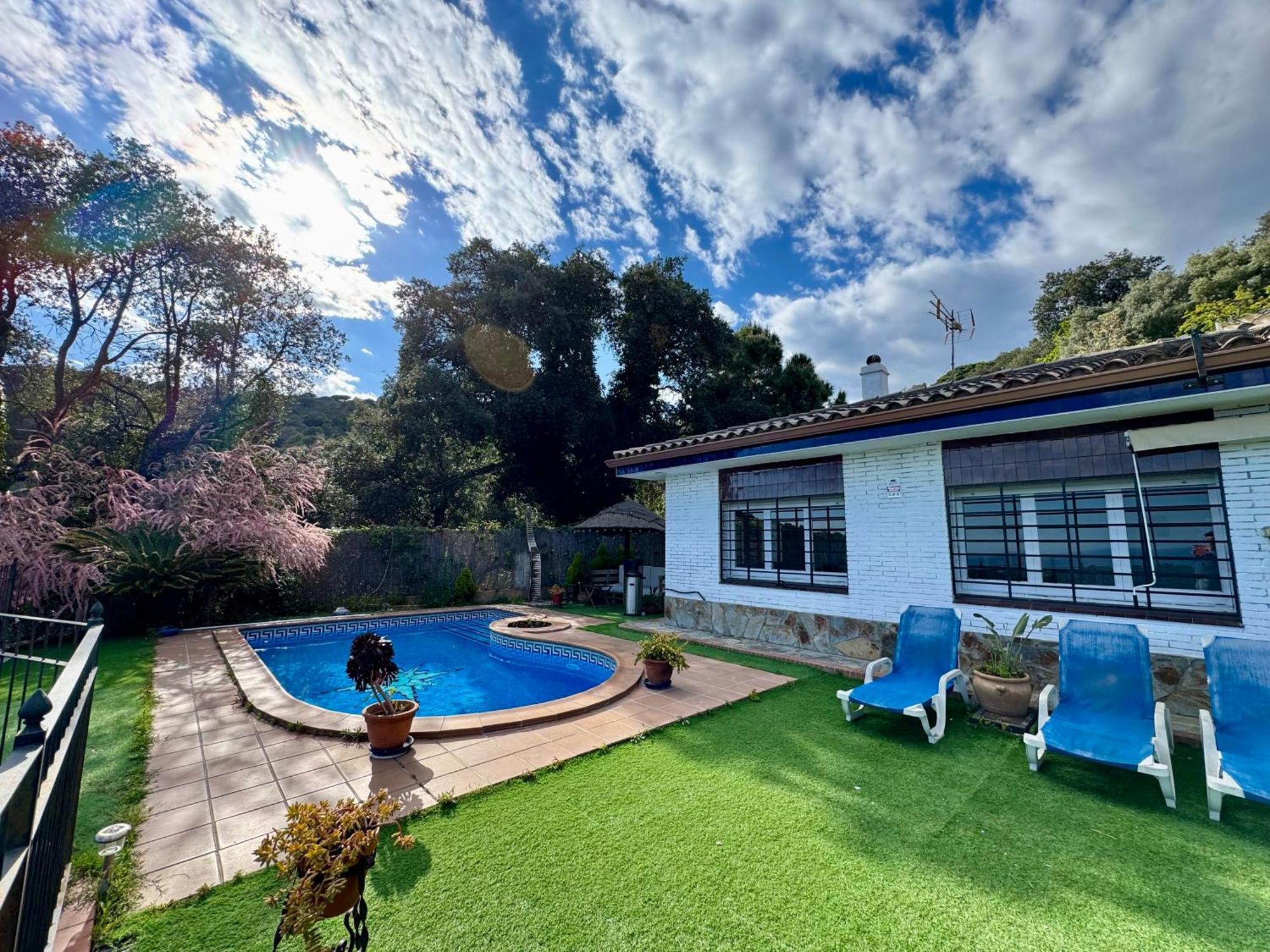 Casa Paraiso Piscina Tranquilidad Sant Cebria de Vallalta ภายนอก รูปภาพ